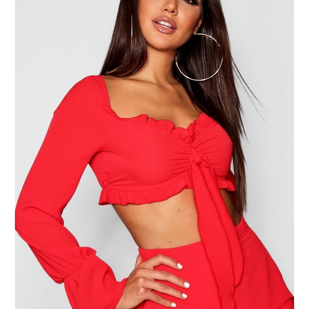 Boohoo Long sleeve tie front + ruffle short set
